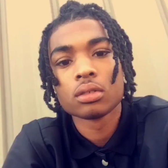 Meet your Posher, Derrick - Picture 1 of 1